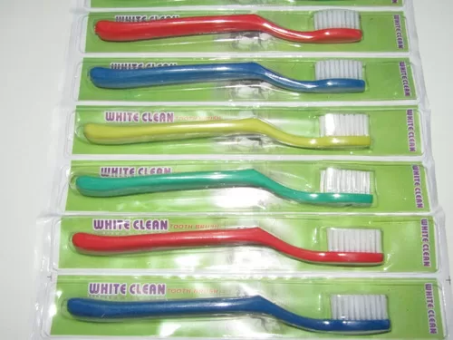 Cepillo Dental Economico 0,80 AR.
